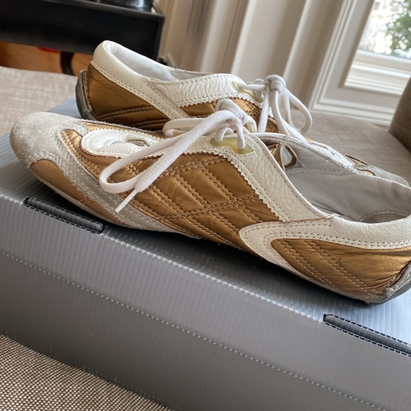 Prada Sneaker - Picture 4 of 7